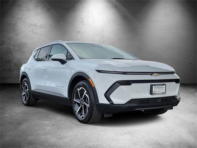 2026 Chevrolet Equinox EV 1LT photo 2