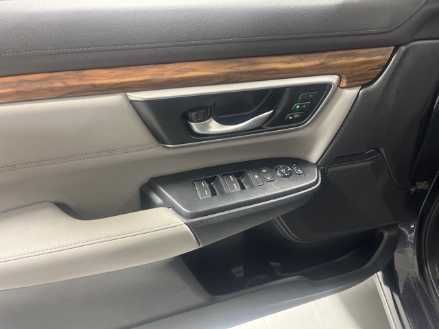 2018 Honda CR-V Touring photo 4