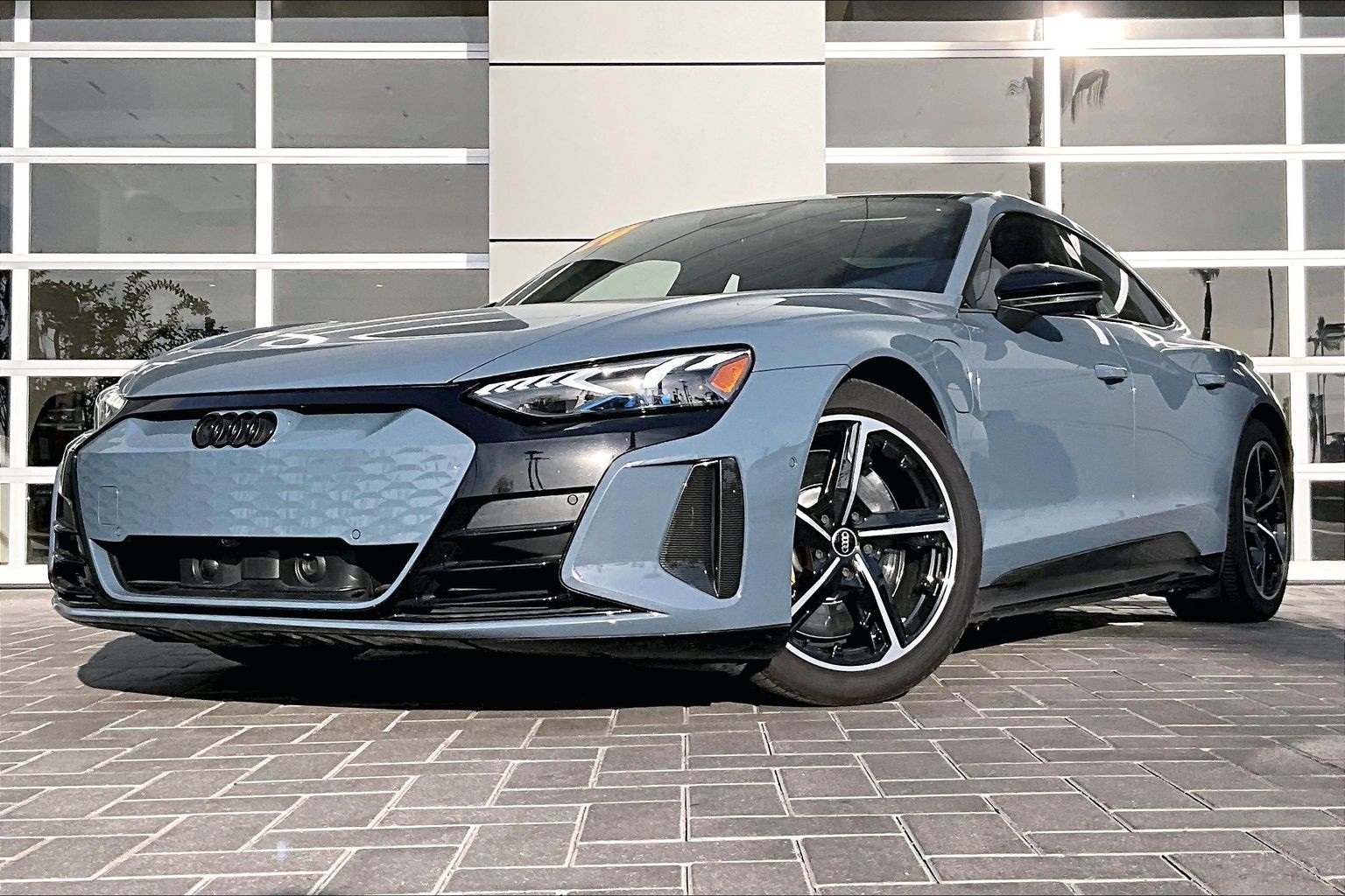 2024 Audi RS e-tron GT Base's photo