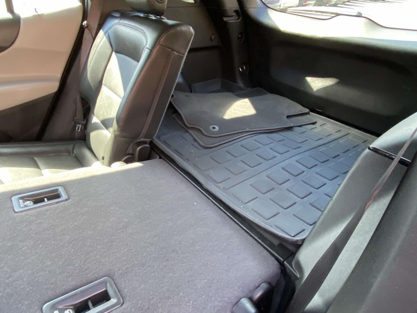 2018 Chevrolet Equinox LS photo 3