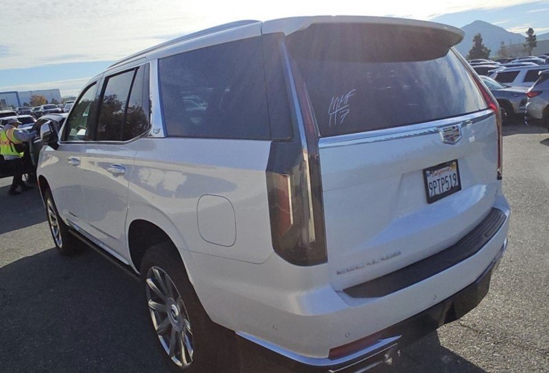 Used 2024 Cadillac Escalade Premium Luxury Platinum with VIN 1GYS4DKL5RR303158 for sale in Kansas City