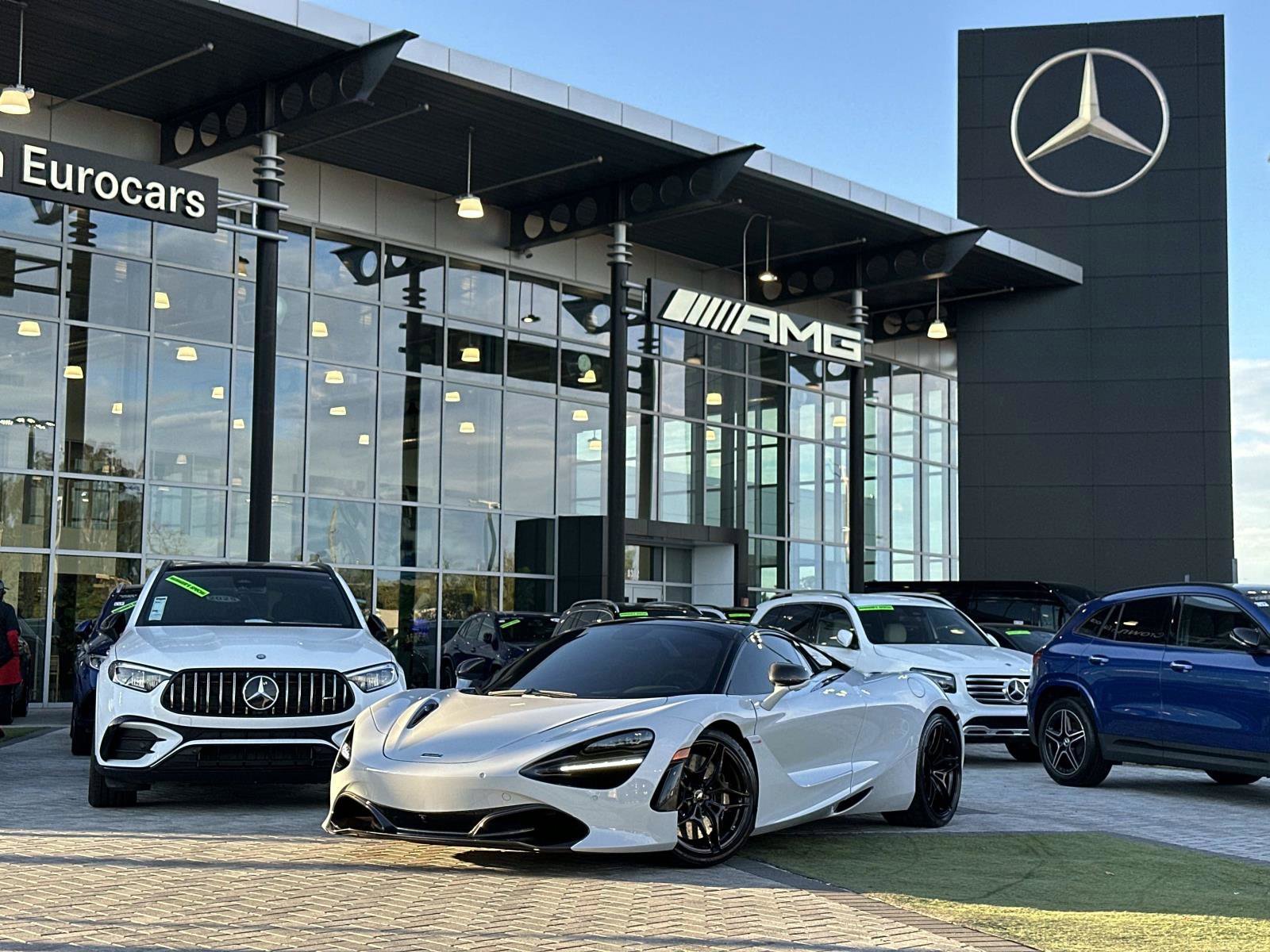 2020 McLaren 720S Base