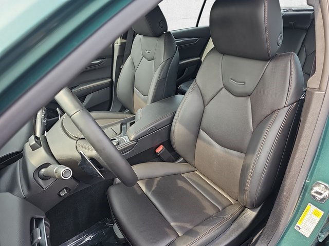 2025 Cadillac CT5 V photo 14