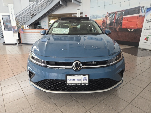 2025 Volkswagen Jetta SEL photo 2