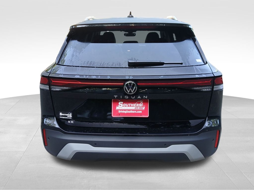 2025 Volkswagen Tiguan SE photo 4