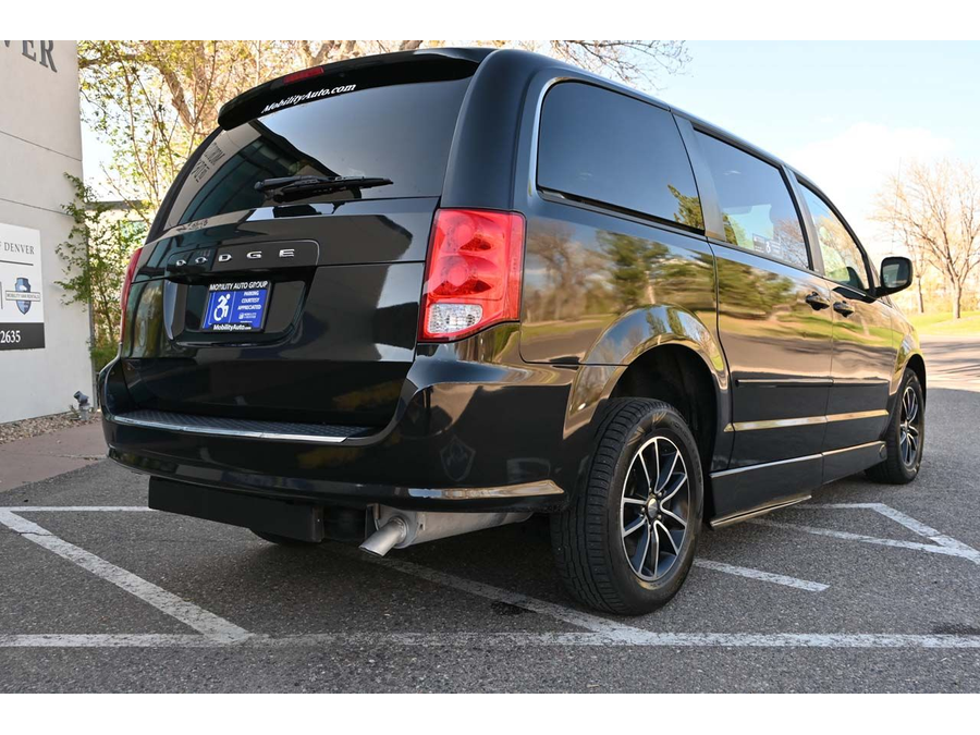 2015 Dodge Grand Caravan R/T photo 6