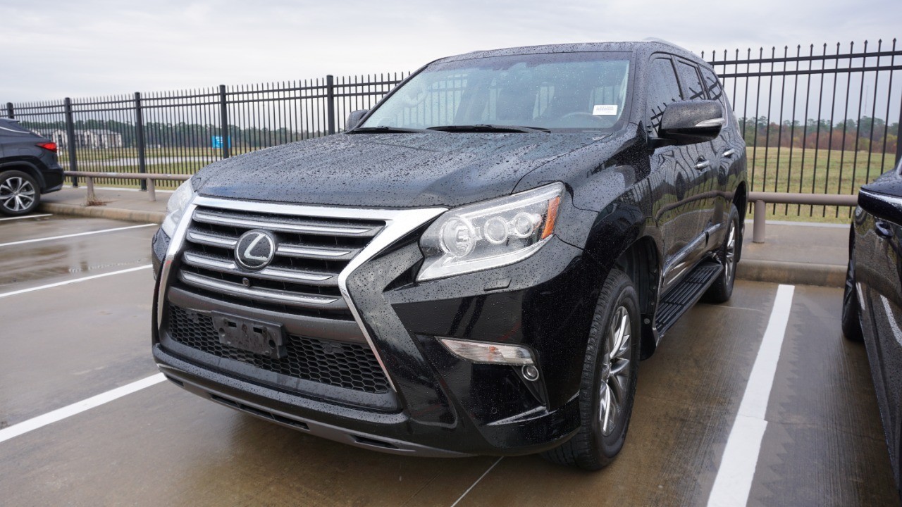 2019 Lexus GX Luxury's photo