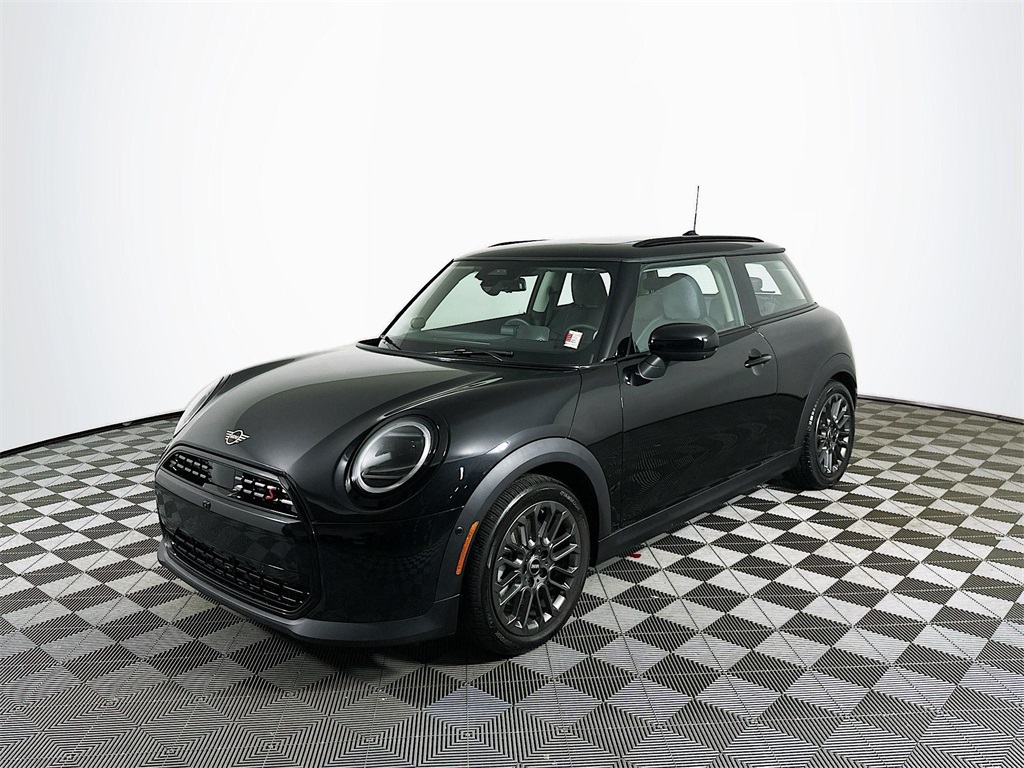 2025 MINI Hardtop 2 Door S's photo
