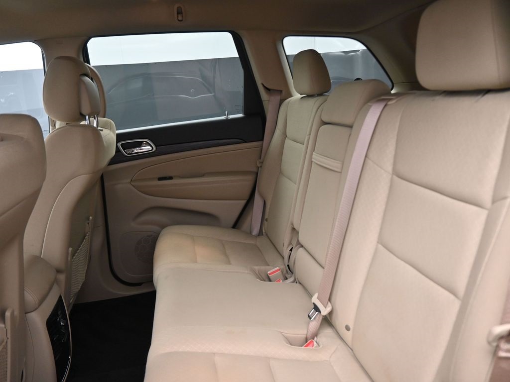 2022 Jeep Cherokee Laredo photo 3