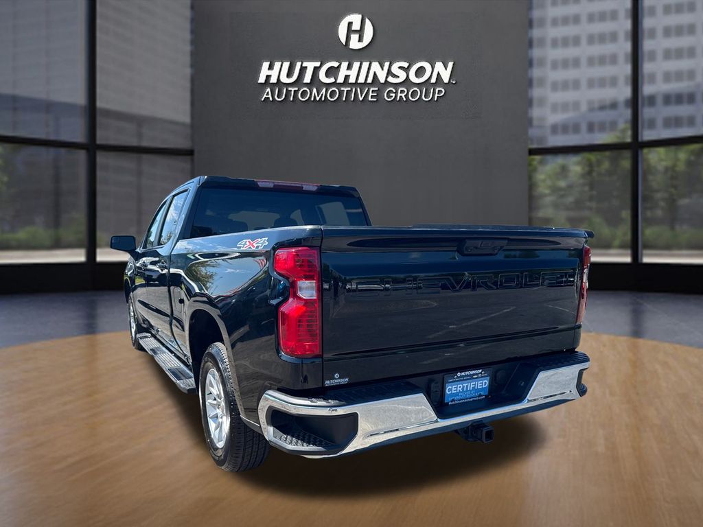 2024 Chevrolet Silverado 1500 LT photo 5