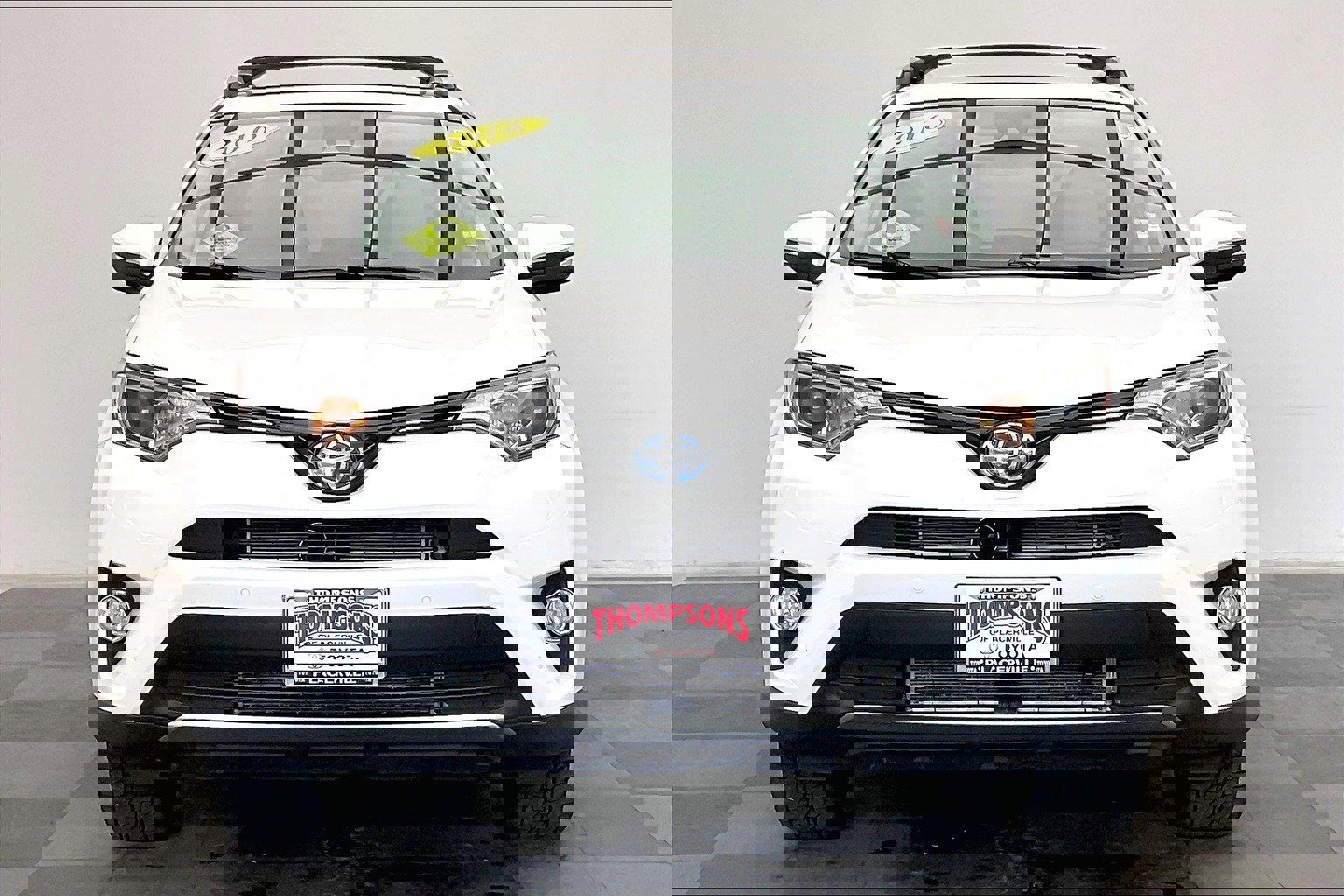 2016 Toyota RAV4 Hybrid XLE photo 2