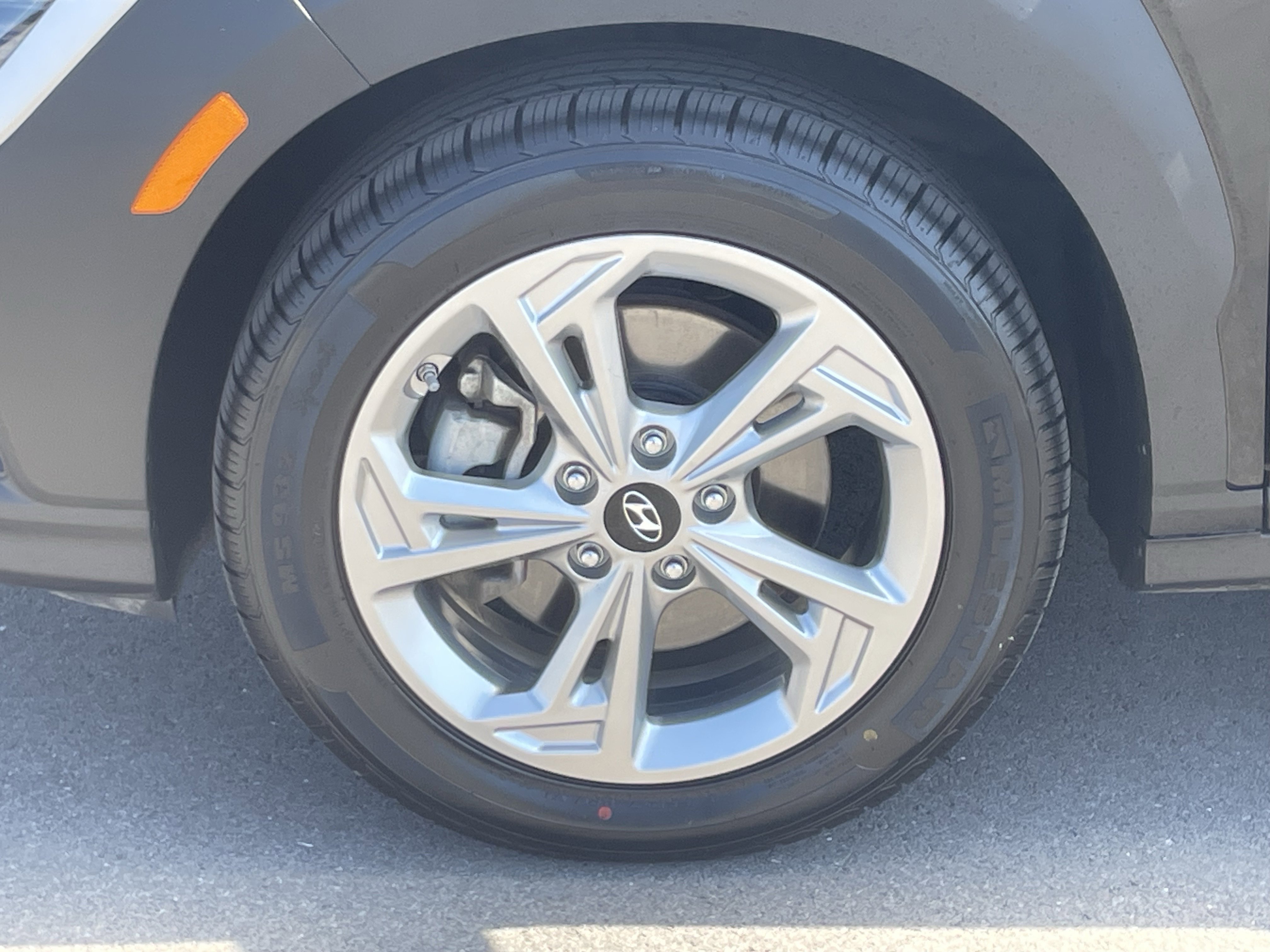 2023 Hyundai Kona SEL photo 8