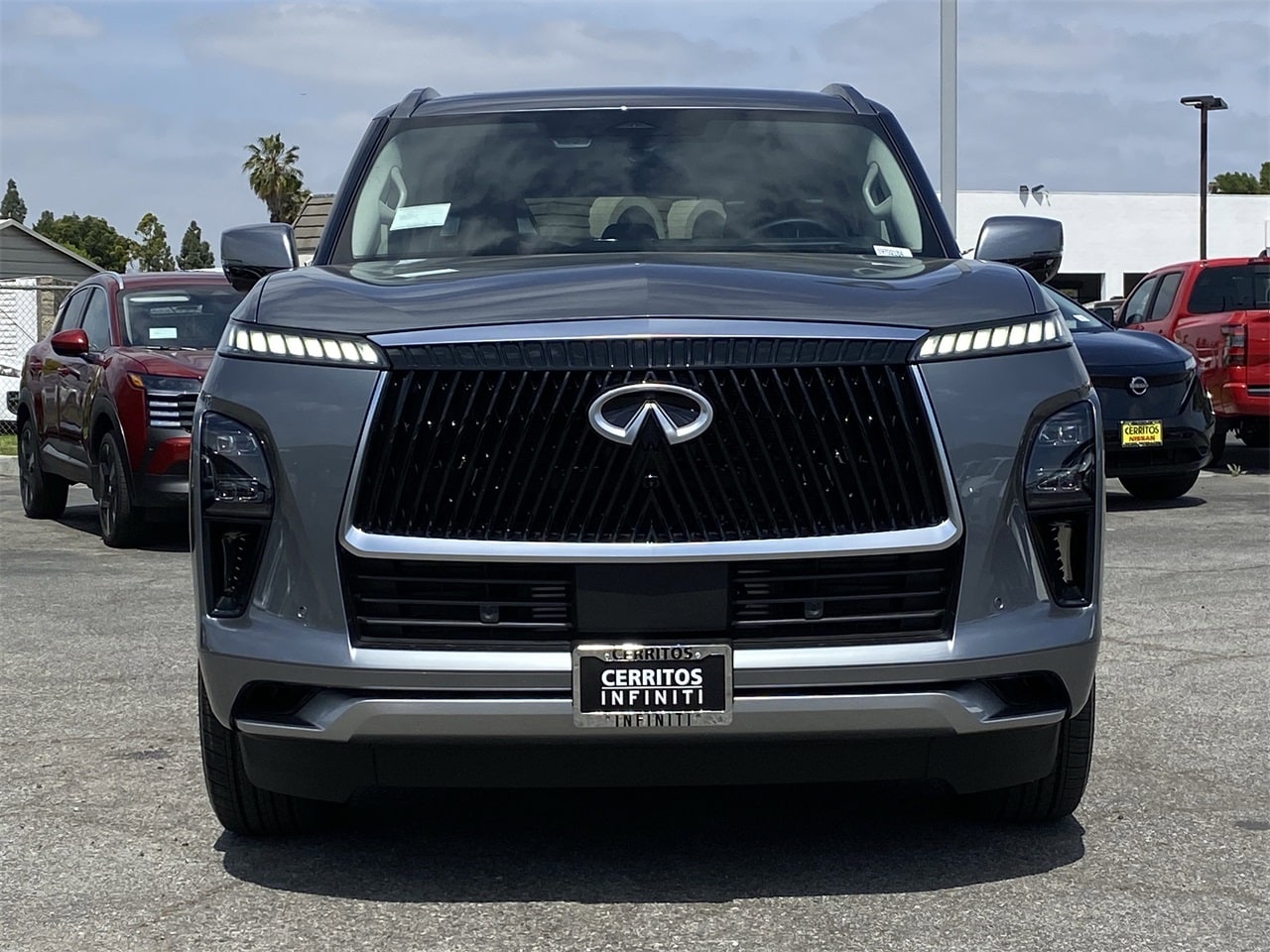 2025 Infiniti QX80 Sensory photo 2
