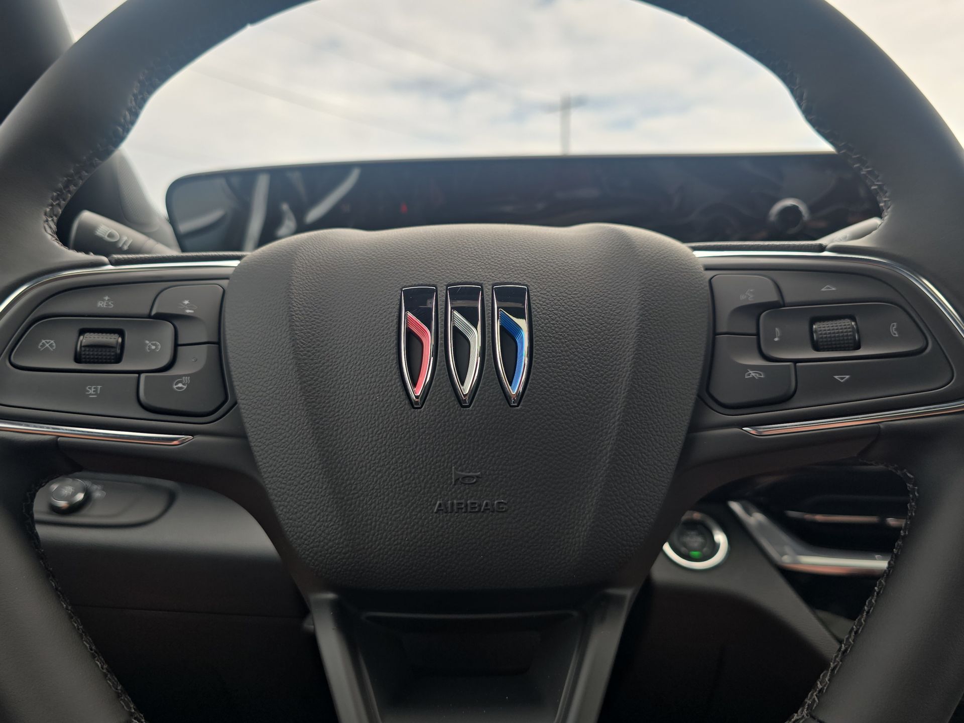 2025 Buick Envista ST photo 42