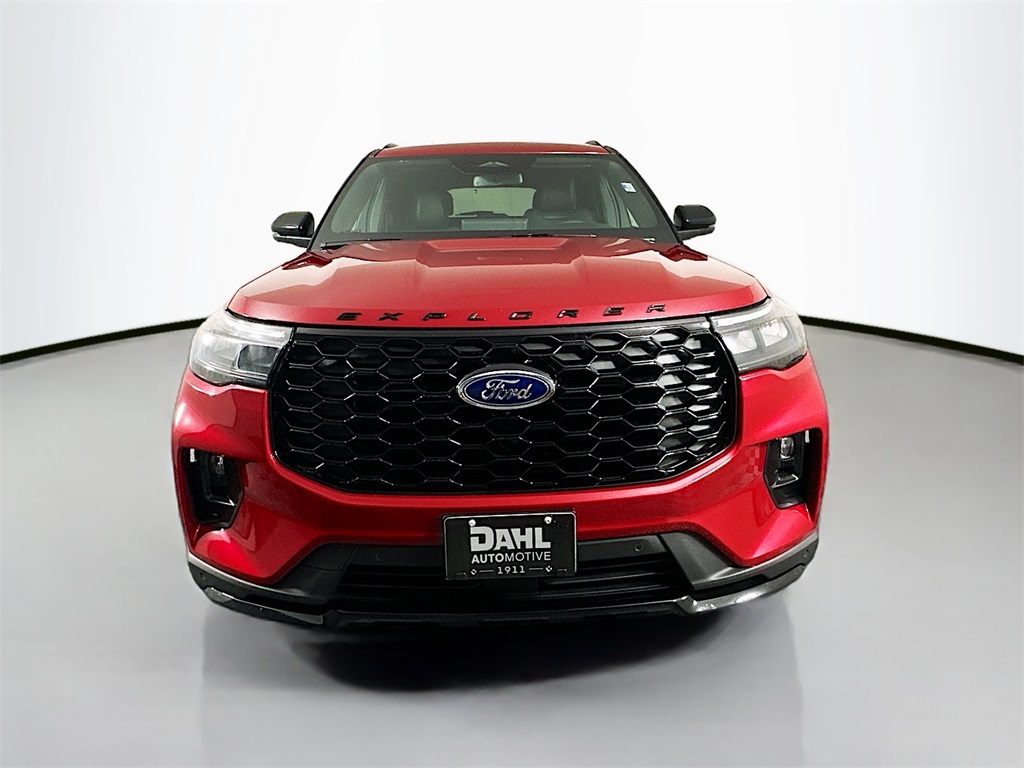 2025 Ford Explorer ST-Line photo 2