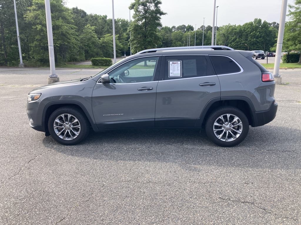 2019 Jeep Cherokee Latitude photo 2