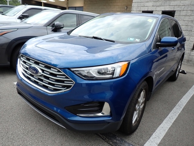 2022 Ford Edge SEL photo 3