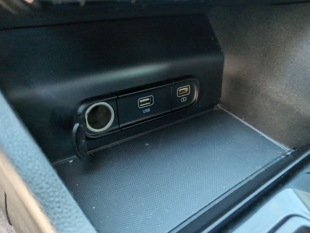 2022 Kia K5 EX photo 22