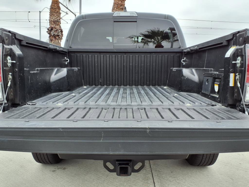 2023 Toyota Tacoma TRD Off-Road photo 23