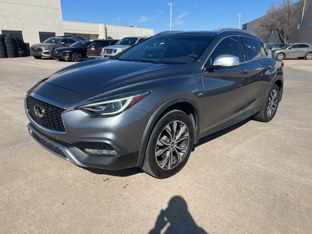2017 INFINITI QX30 Premium