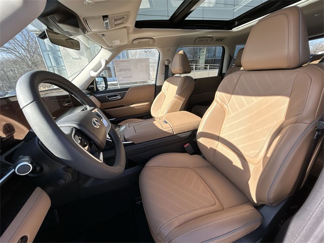 2025 Infiniti QX80 Luxe photo 11