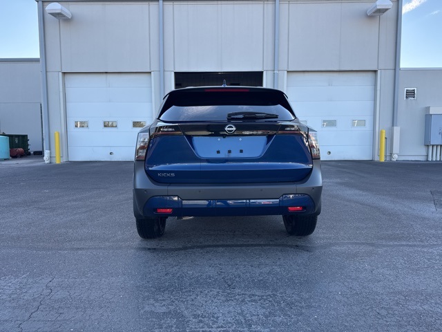 2025 Nissan Kicks SV photo 4