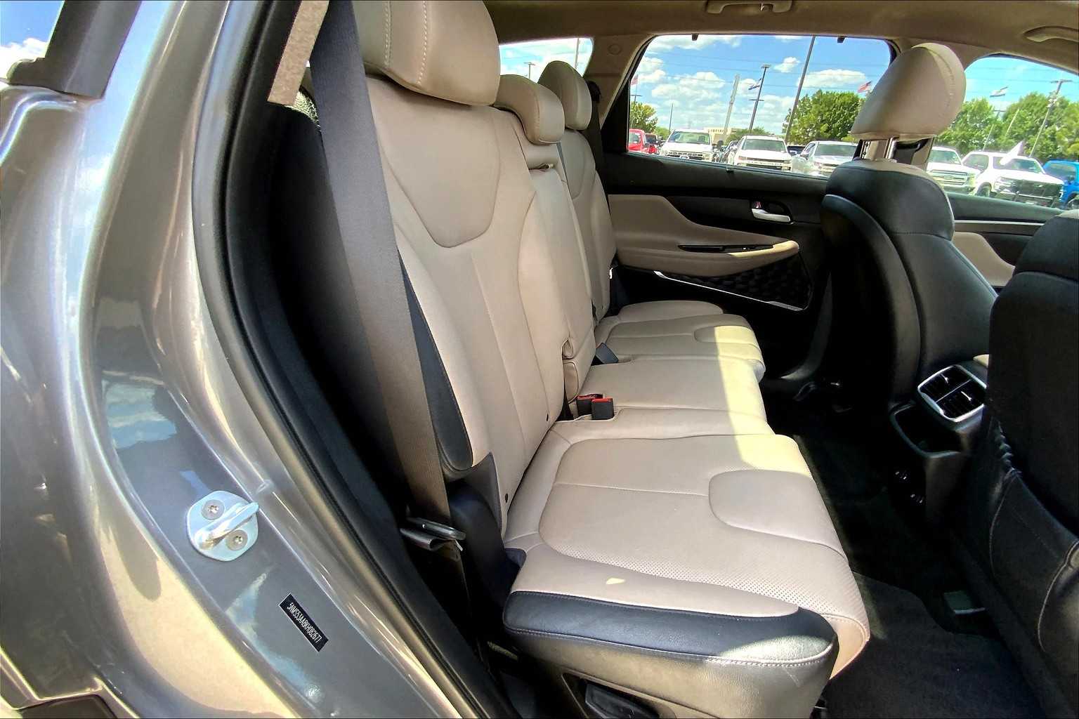 2019 Hyundai Santa Fe Limited photo 19