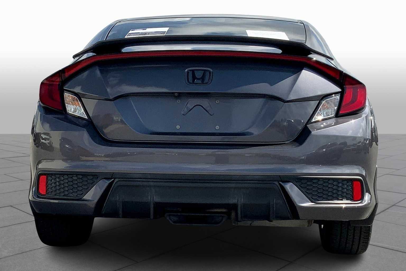 2020 Honda Civic Sport photo 4