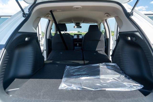 2026 Honda HR-V LX photo 18