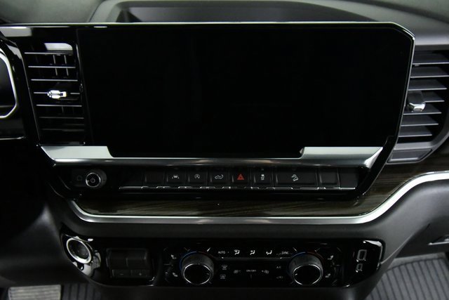 2026 Chevrolet Silverado 1500 RST photo 3