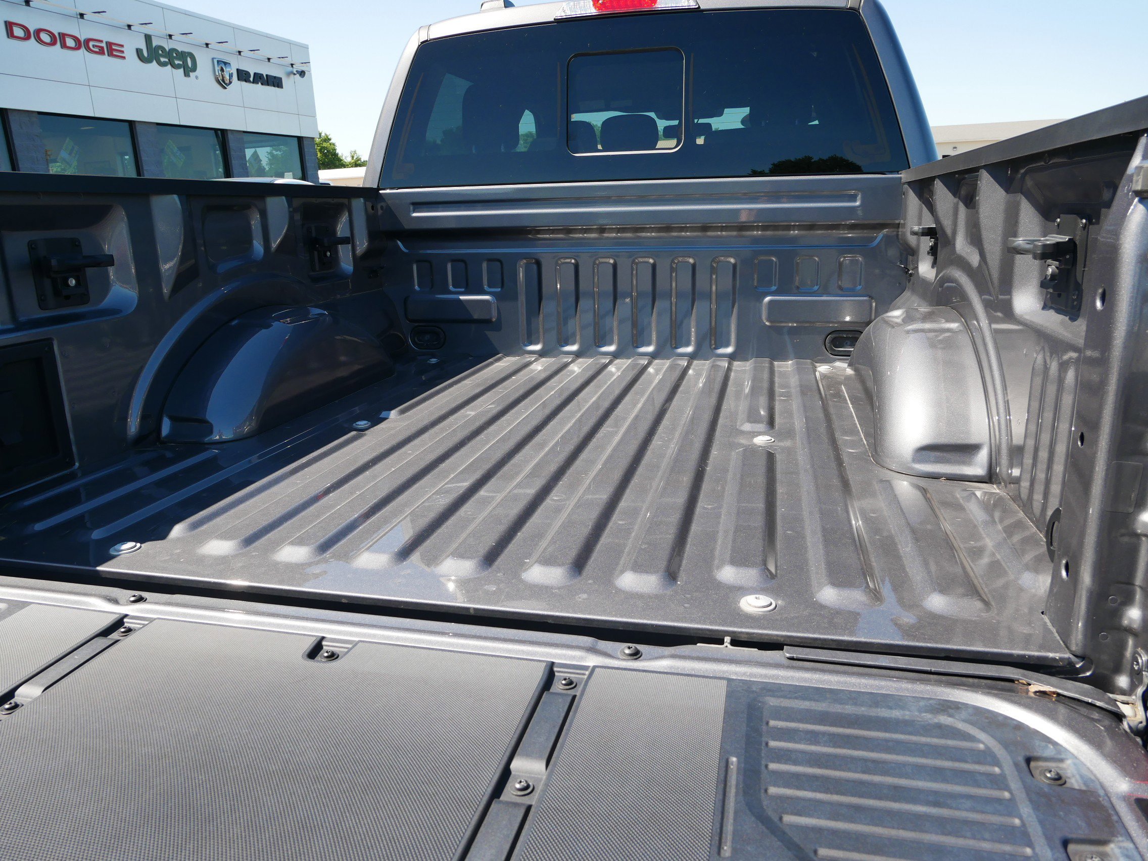 2023 Ford F-150 XLT photo 10