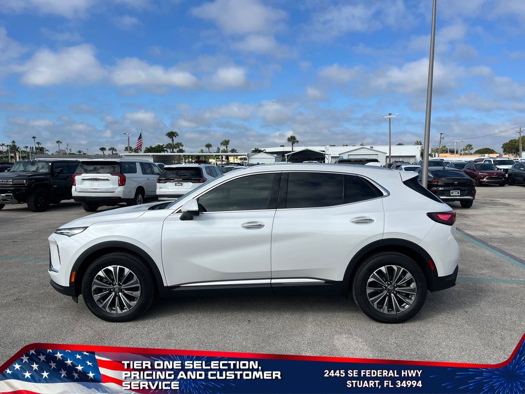 2025 Buick Envision Preferred photo 3