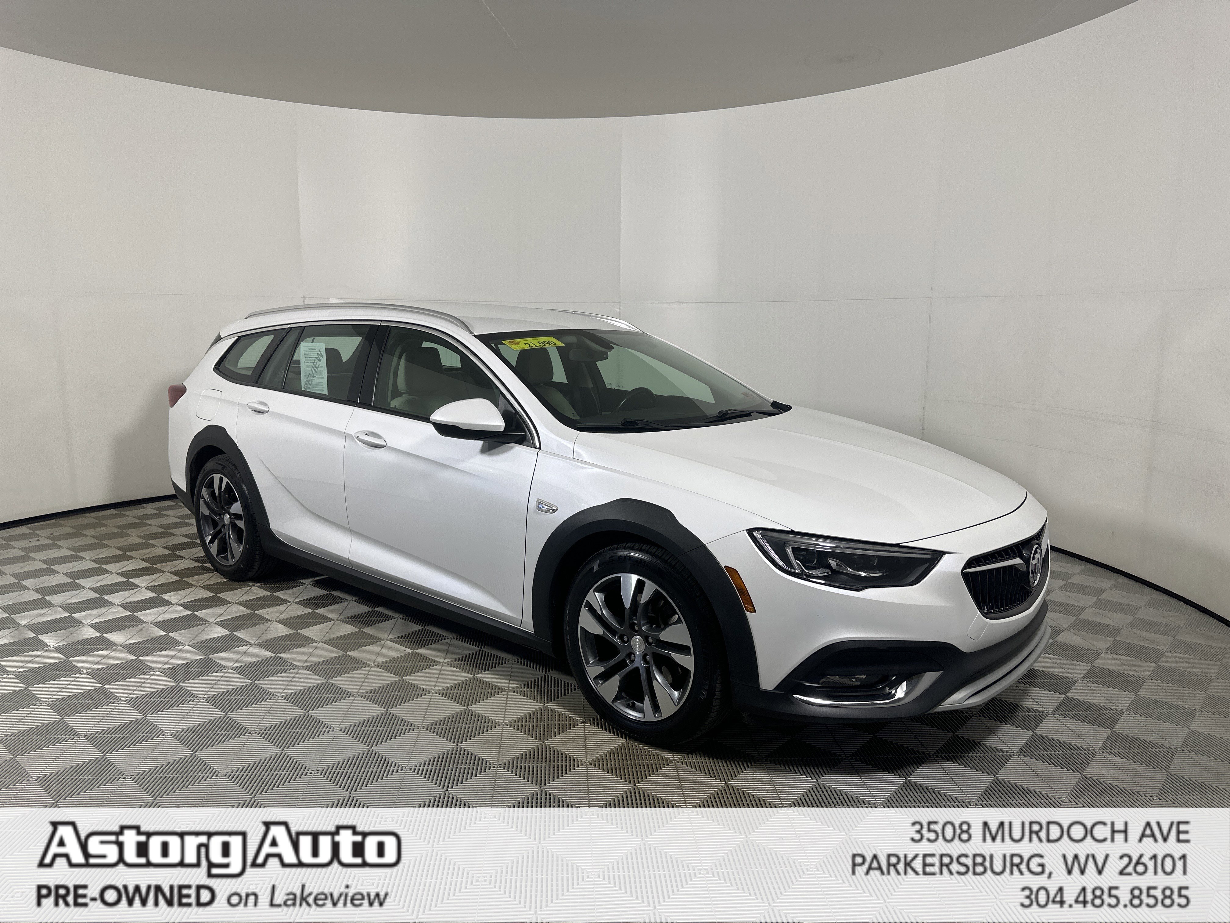 2018 Buick Regal TourX Essence's photo