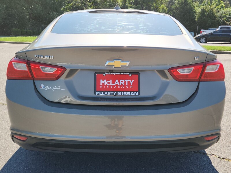 2018 Chevrolet Malibu 1LT photo 4
