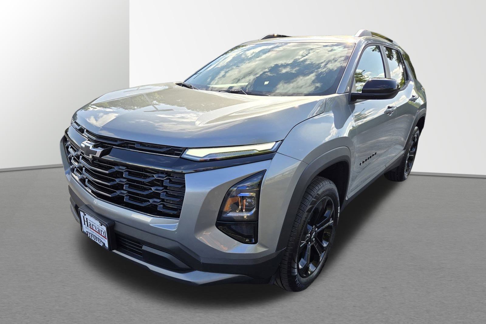 2026 Chevrolet Equinox LT photo 2