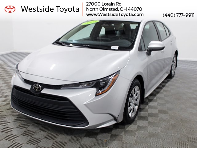 2023 Toyota Corolla LE's photo