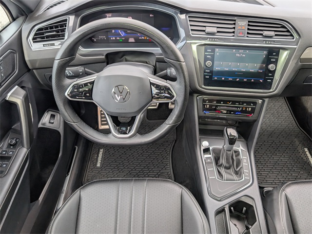 2024 Volkswagen Tiguan SE R-Line Black photo 4