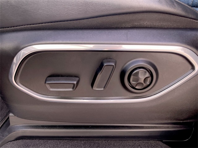 2023 Jeep Wagoneer L Series III photo 4