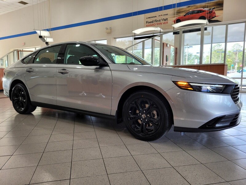 2025 Honda Accord SE photo 3