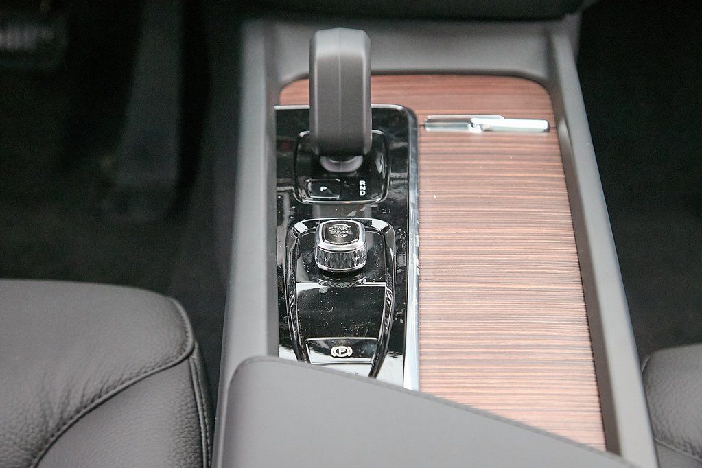 2026 VOLVO V60CC - Image 29