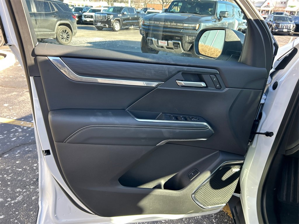 2026 GMC ACADIA - Image 14