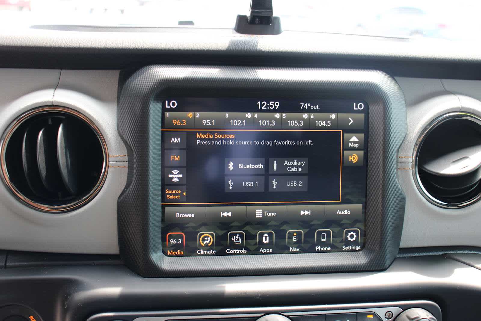 2022 Jeep Gladiator High Altitude photo 25