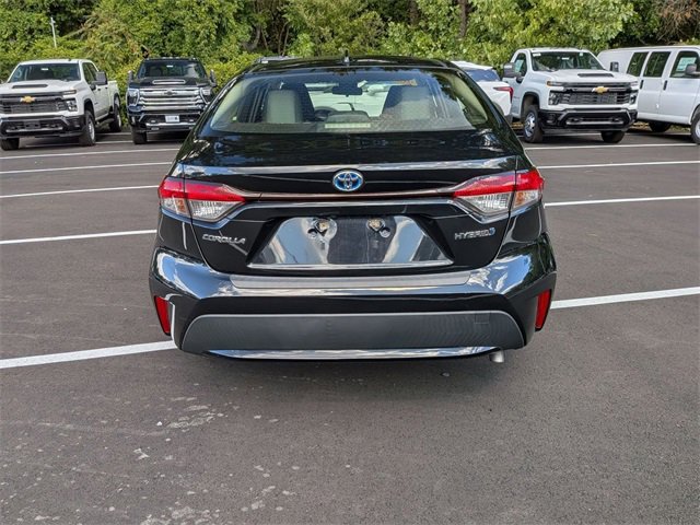 2021 Toyota Corolla Hybrid LE photo 4