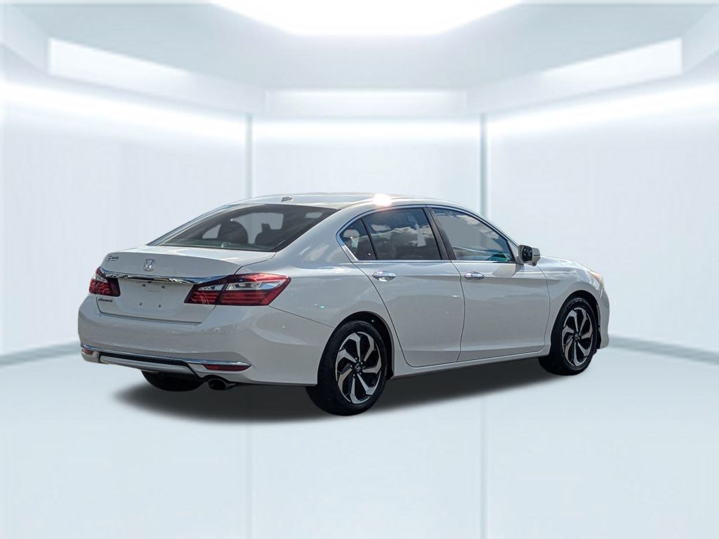 2016 Honda Accord EX photo 4