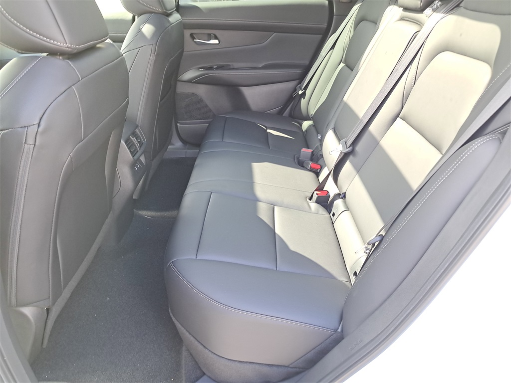 2025 Nissan Murano SL photo 12