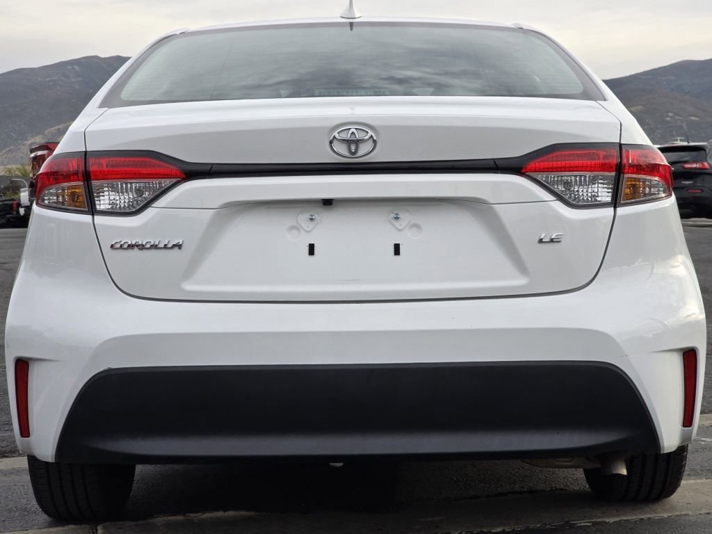 2023 Toyota Corolla LE photo 17