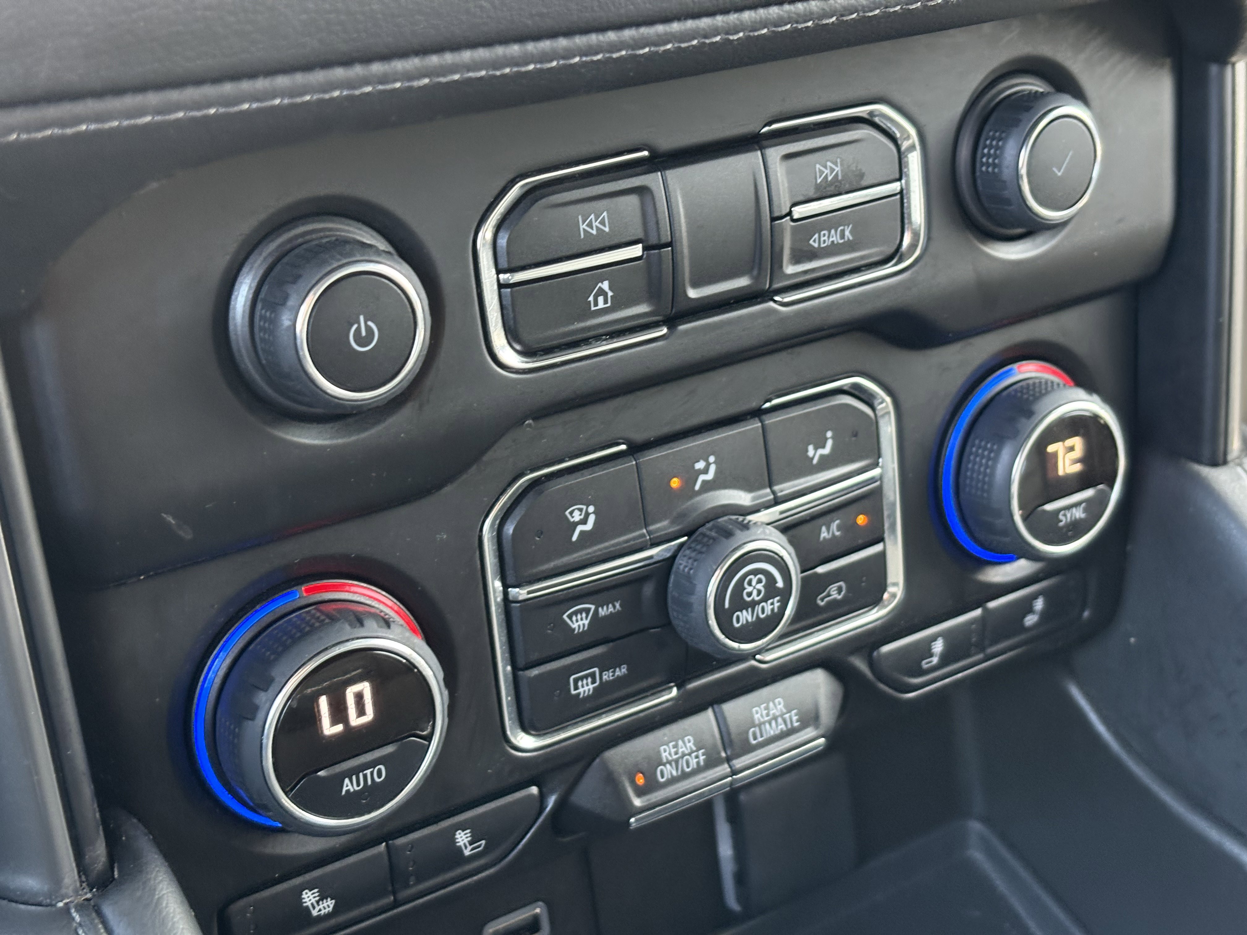 2022 Chevrolet Tahoe LT photo 13