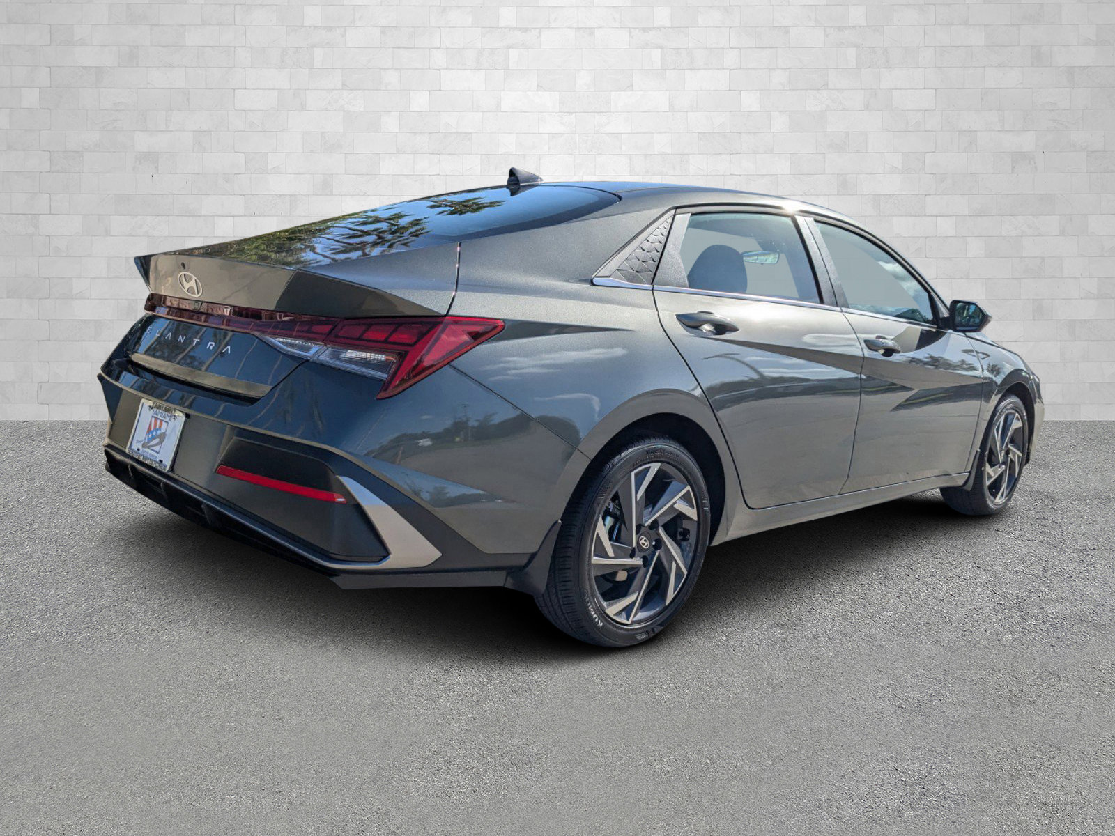 2025 Hyundai Elantra SEL Convenience photo 2