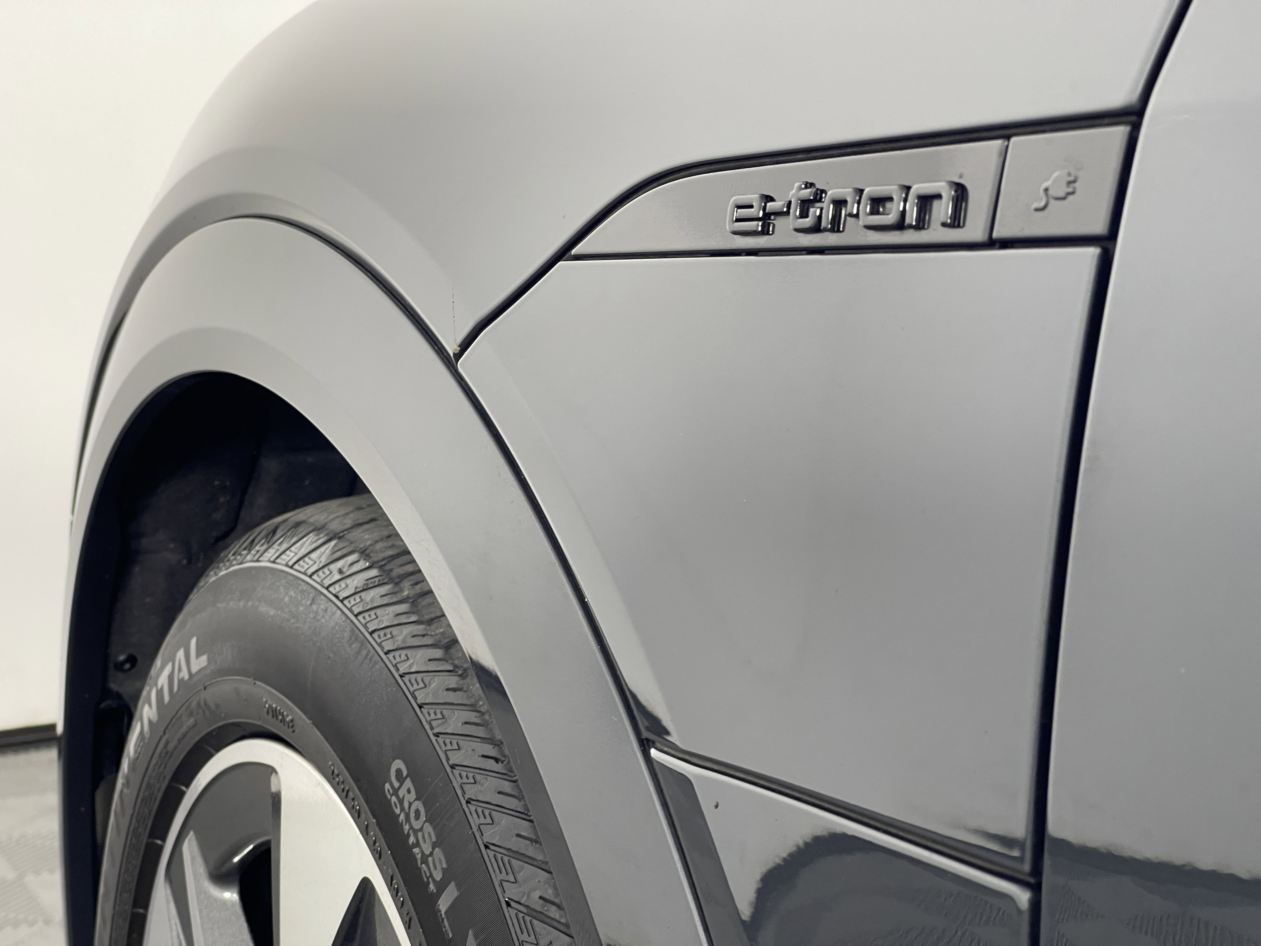 2024 Audi Q8 E-tron Premium photo 2