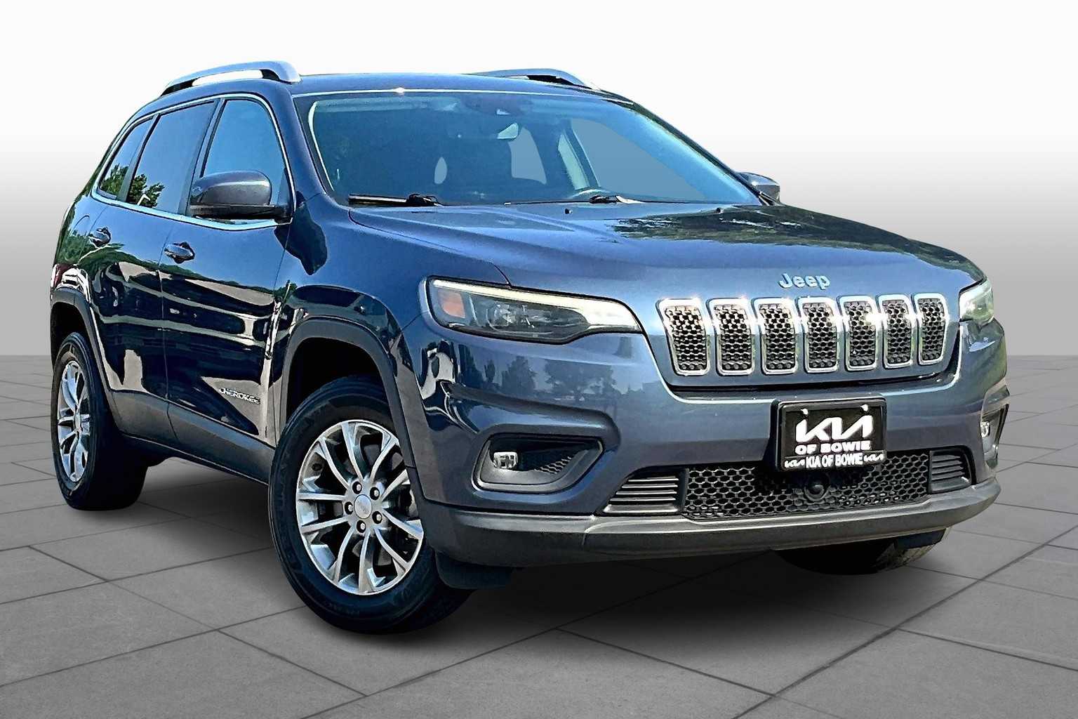 2021 Jeep Cherokee Latitude Lux photo 2